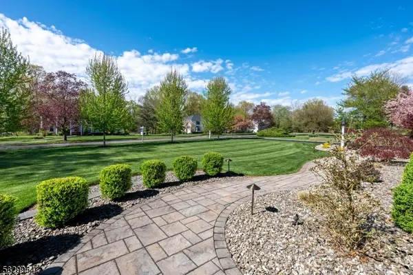 60 Kinnan Way, Bernards Twp., NJ 07920