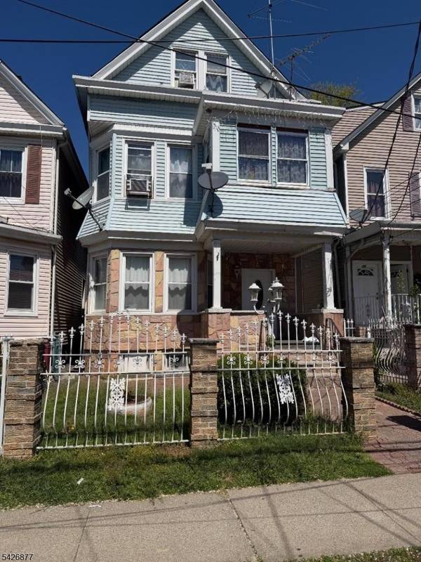 28 Burgess Pl, Passaic City, NJ 07055