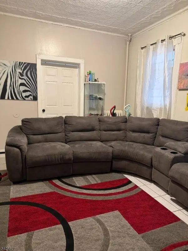 28 Burgess Pl, Passaic City, NJ 07055