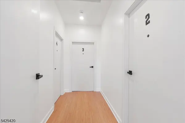 1108 Mcbride Ave #3, Woodland Park, NJ 07424