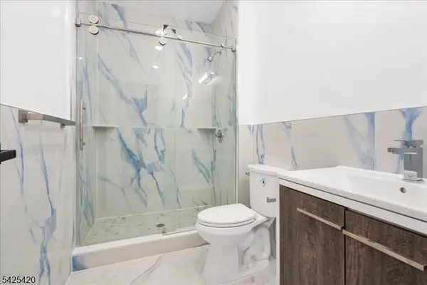 1108 Mcbride Ave #3, Woodland Park, NJ 07424