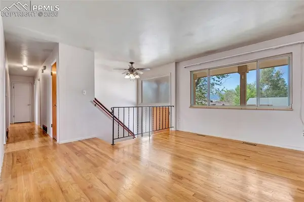 47 Landoe LN, Colorado Springs, CO 80911