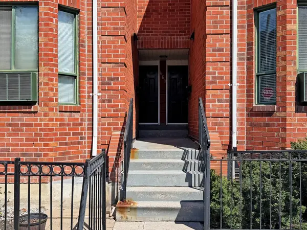 660B Wellington ST W #14, Toronto C01, ON M5V 1G4