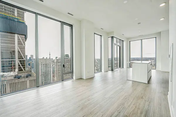 8 Cumberland ST #5102, Toronto C02, ON M4W 0B6