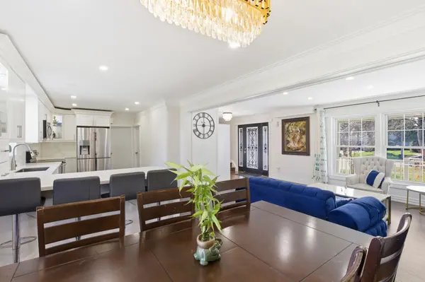 70 Royal Orchard BLVD, Markham, ON L3T 3C5