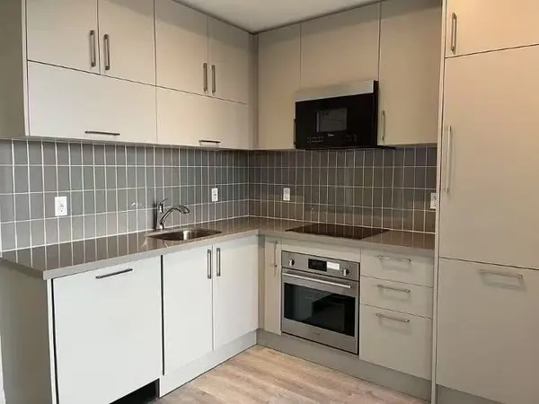 38 Andre de Grasse ST #411, Markham, ON L6G 0H8