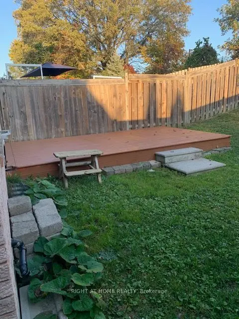 362 Dunsmore LN, Barrie, ON L4M 7B2