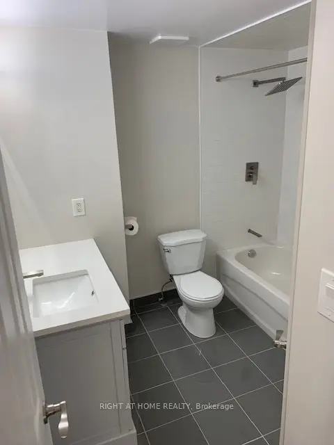 362 Dunsmore LN, Barrie, ON L4M 7B2