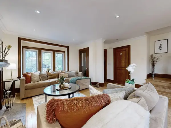 69 Mayfield AVE, Toronto W01, ON M6S 1K4