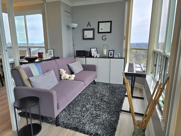 24 Hanover RD #2101, Brampton, ON L6S 5K8