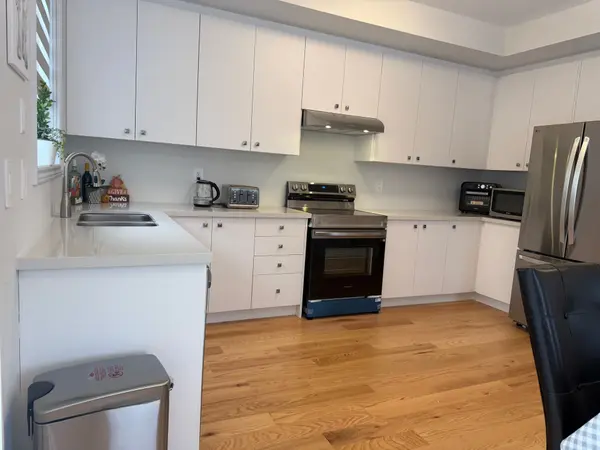 1285 National Valley DR, Mississauga, ON L5V 0E9