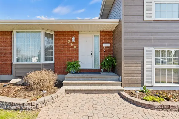 260 Allan DR, Arnprior, ON K7S 2S9