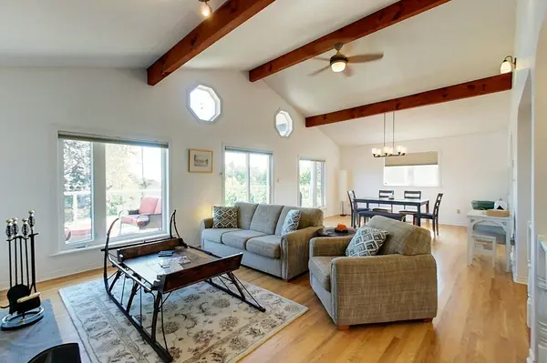 306 Lakeshore RD N, Meaford, ON N4L 0A7