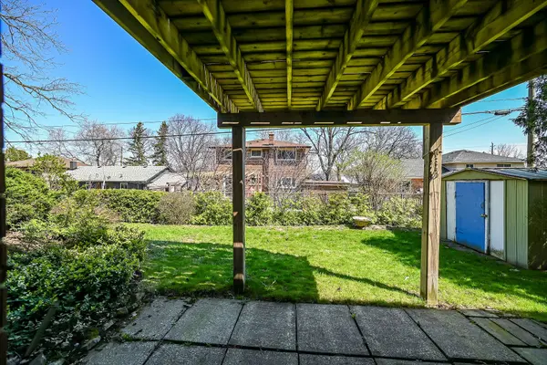 42 Holbrook RD, Hamilton, ON L9C 2H2