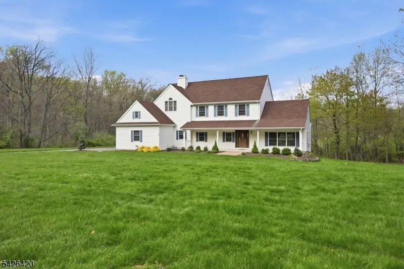 29 Castle Ct, Randolph Twp., NJ 07869