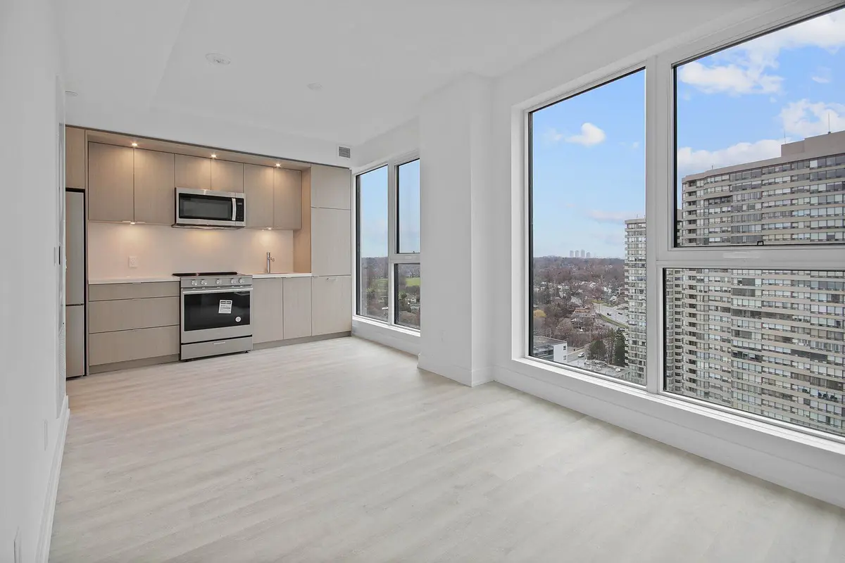 25 Cordova AVE #1704, Toronto W08, ON M9A 0E5