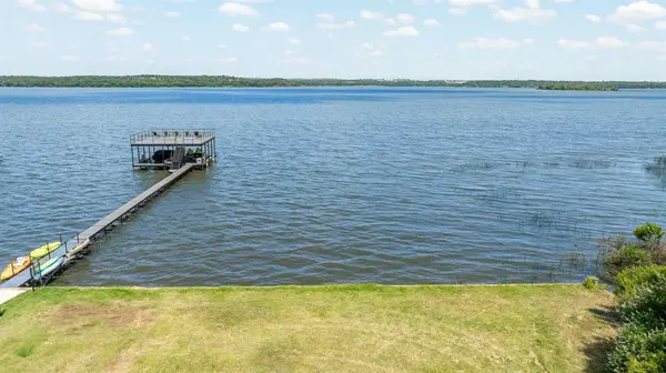 1800 S Laguna S, Pelican Bay, TX 76020