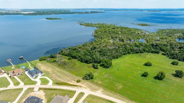 1800 S Laguna S, Pelican Bay, TX 76020