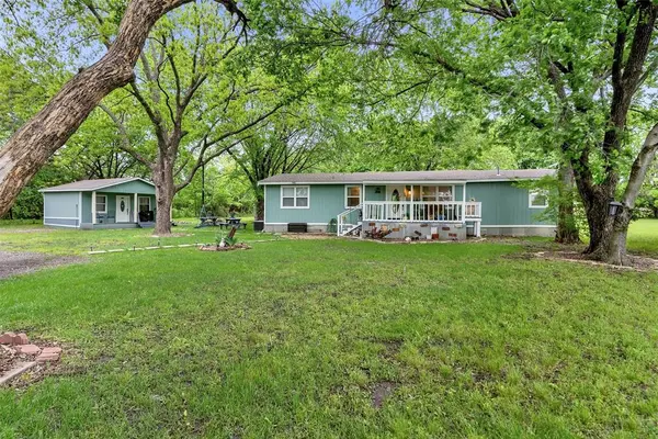 8546 County Road 500, Blue Ridge, TX 75424
