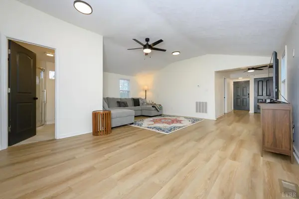 453 Plateau DR, Evington, VA 24550