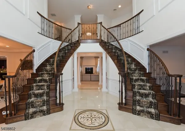 10 Raker Ct, Hillsborough Twp., NJ 08844