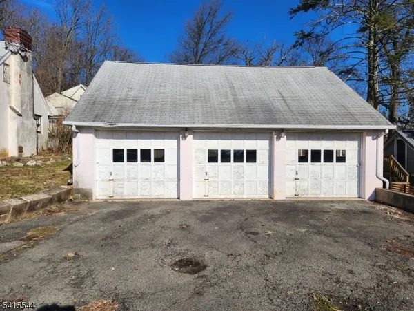 116 Johnston Dr, Watchung Boro, NJ 07069