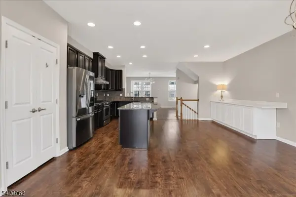 4 Jake Dr, Tinton Falls Boro, NJ 07712