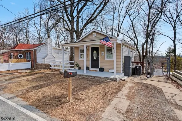 635 Brooklyn Mountain Rd, Hopatcong Boro, NJ 07843