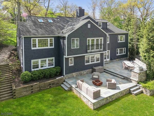 18 Devon Rd, Summit City, NJ 07901