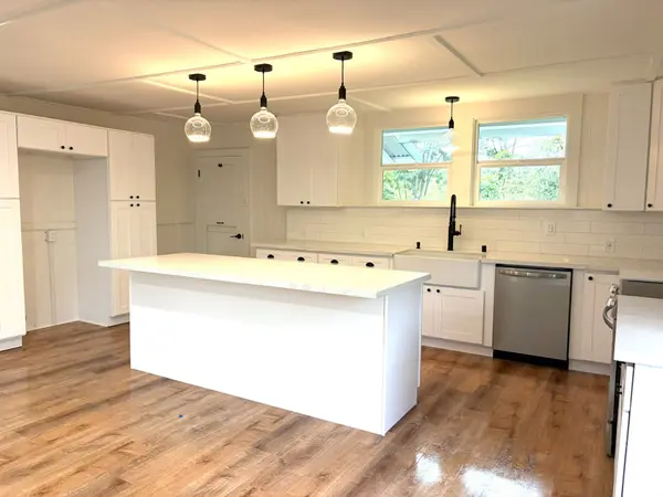 1360 KAUMANA DR, Hilo, HI 96720