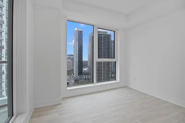 25 Cordova AVE #1704, Toronto W08, ON M9A 0E5