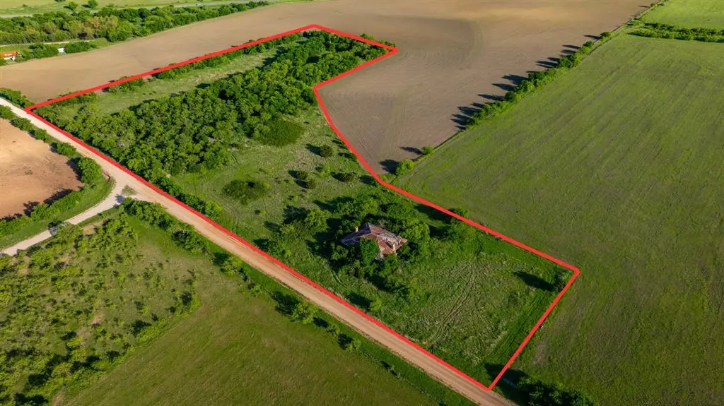 901 County Road 160, Burkett, TX 76828