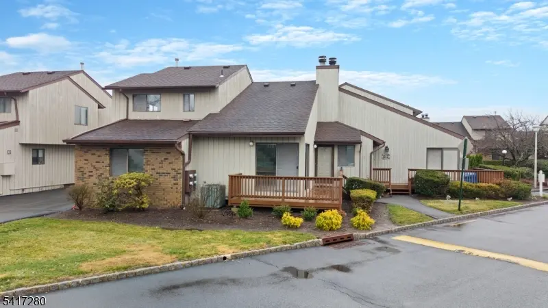 250 Ridgedale Ave #1, Florham Park Boro, NJ 07932