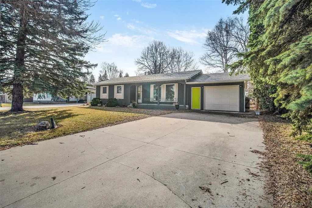 412 SOUTHWOOD DR, Steinbach, MB R5G 0P6