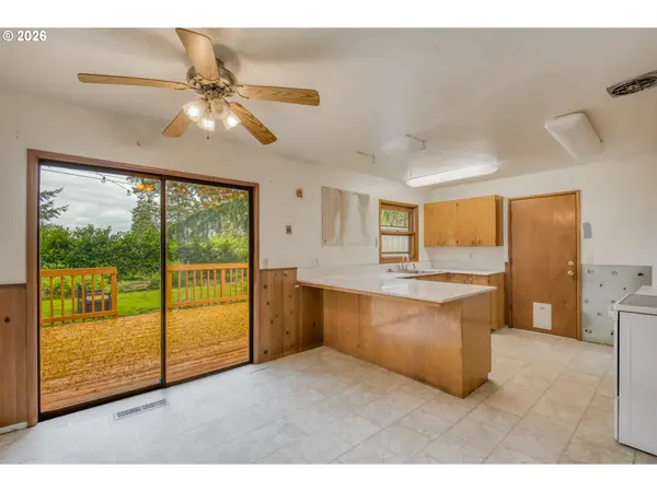 16315 NE Holladay ST, Portland, OR 97230