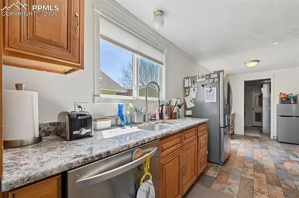 6910 Casper CT, Colorado Springs, CO 80922