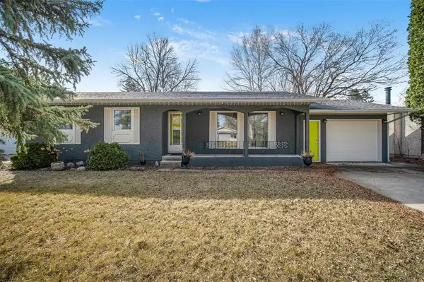 412 SOUTHWOOD DR, Steinbach, MB R5G 0P6