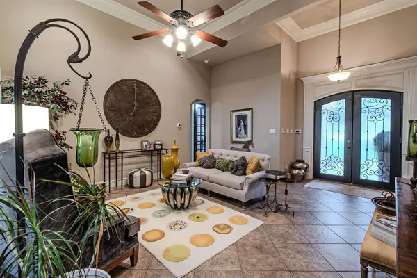 8271 Glenwick Drive, Waxahachie, TX 75167