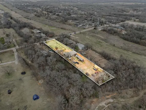 8394 Lake Road, Mansfield, TX 76063