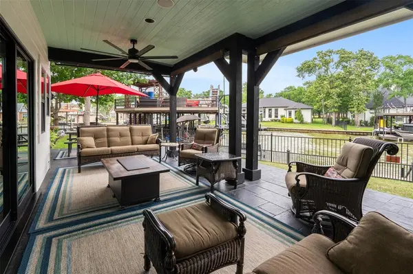 115 Saint Annes Drive, Mabank, TX 75156