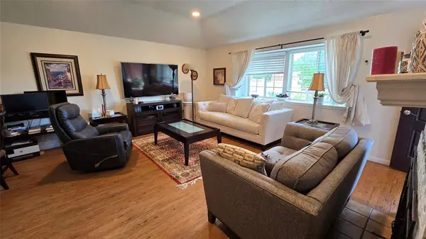 2216 Limestone Lane, Garland, TX 75040