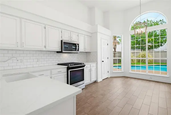 5718 Willowbrook Drive, Rowlett, TX 75088