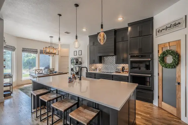 505 N Saddle Horn Court, Weatherford, TX 76087