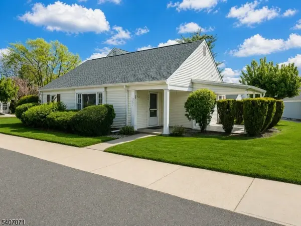 220C Manchester Ln, Monroe Twp., NJ 08831