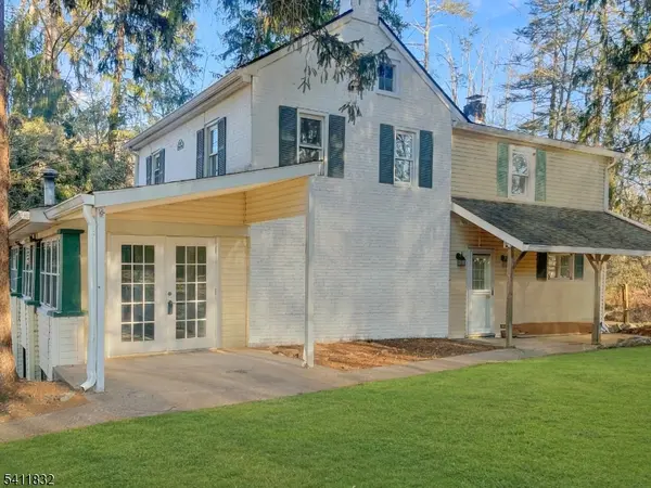 464 Buckhorn Dr, White Twp., NJ 07823