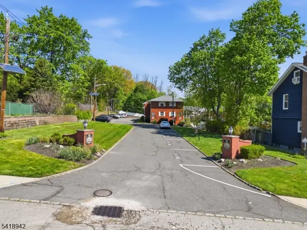 45 Wilfred St, West Orange Twp., NJ 07052