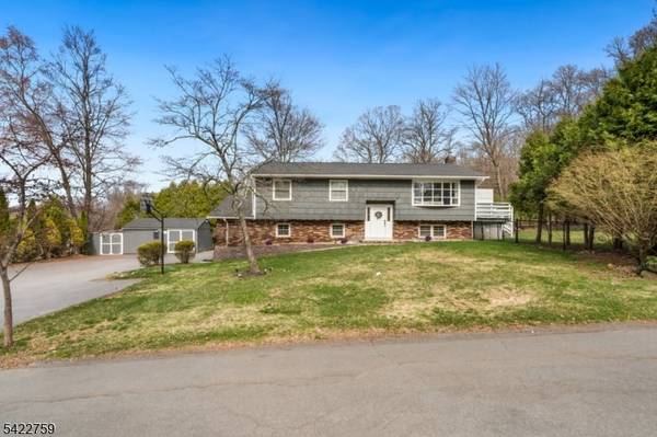 13 Hunters Ln, Byram Twp., NJ 07821