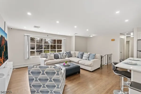 13 Hunters Ln, Byram Twp., NJ 07821