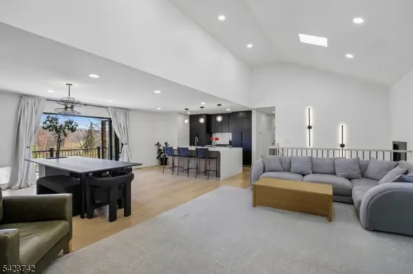 8 Rand Dr, West Orange Twp., NJ 07052