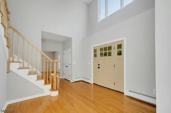 28 Alize Dr, Kinnelon Boro, NJ 07405